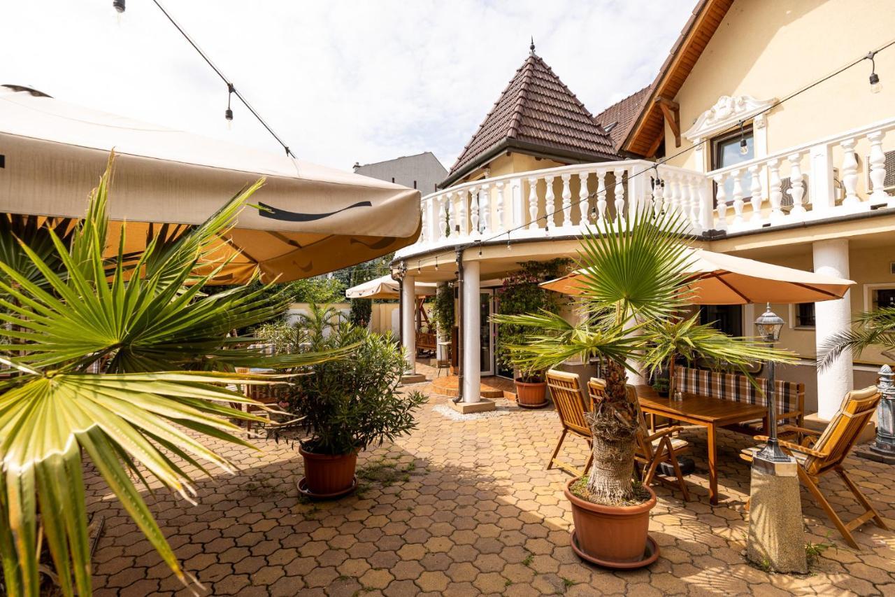Bed and Breakfast Palazzo Szegedin Exterior foto